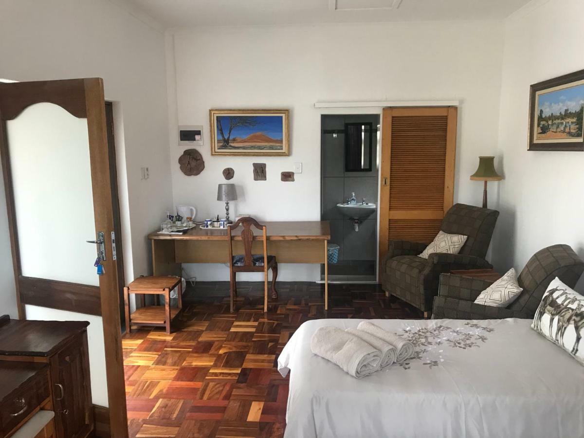 Towerzicht Guest House Ladismith Bagian luar foto
