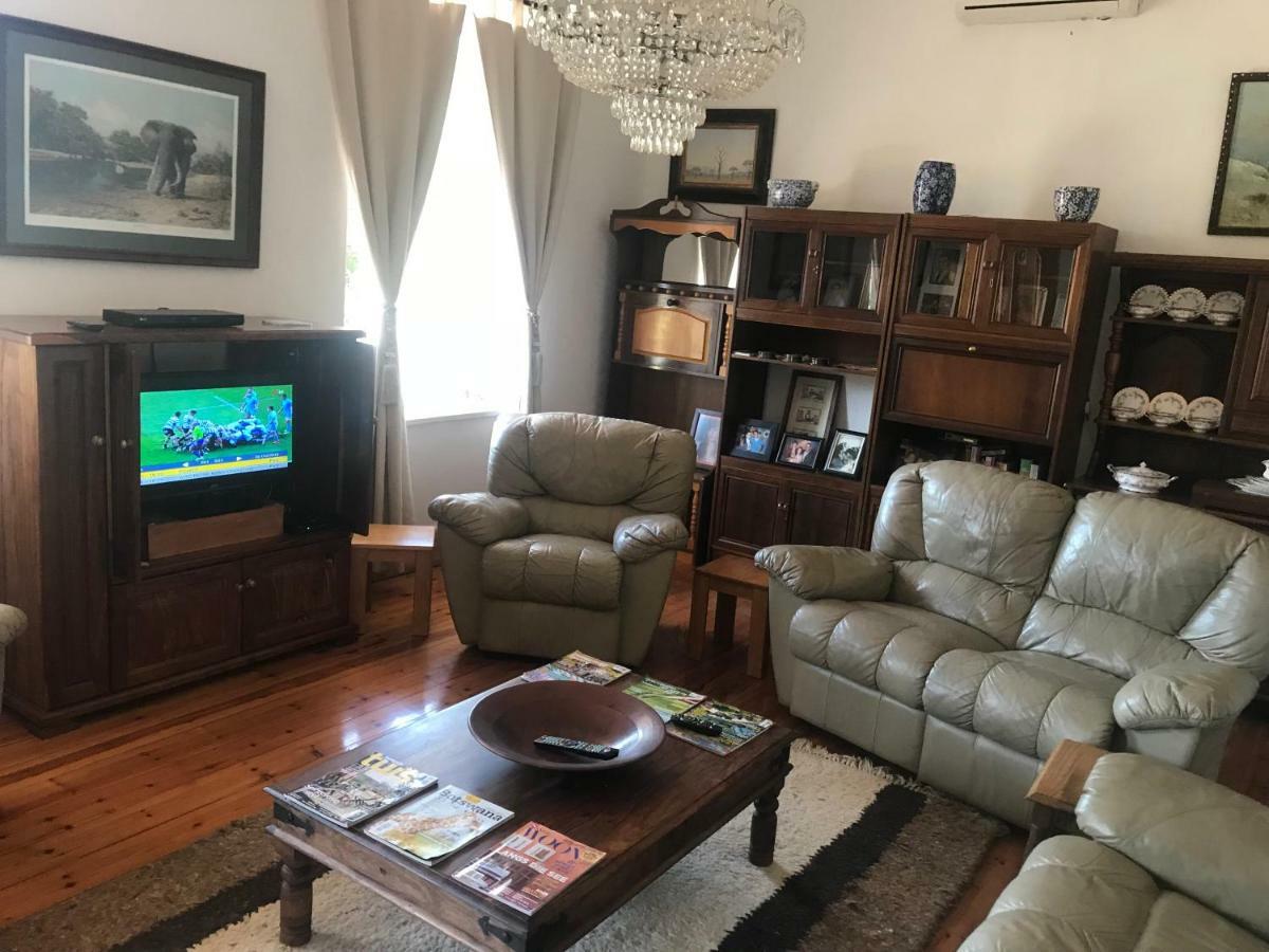 Towerzicht Guest House Ladismith Bagian luar foto