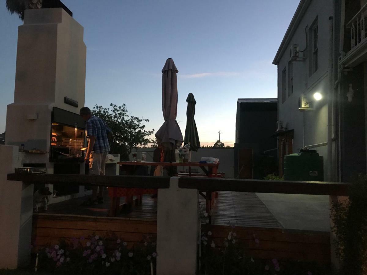 Towerzicht Guest House Ladismith Bagian luar foto