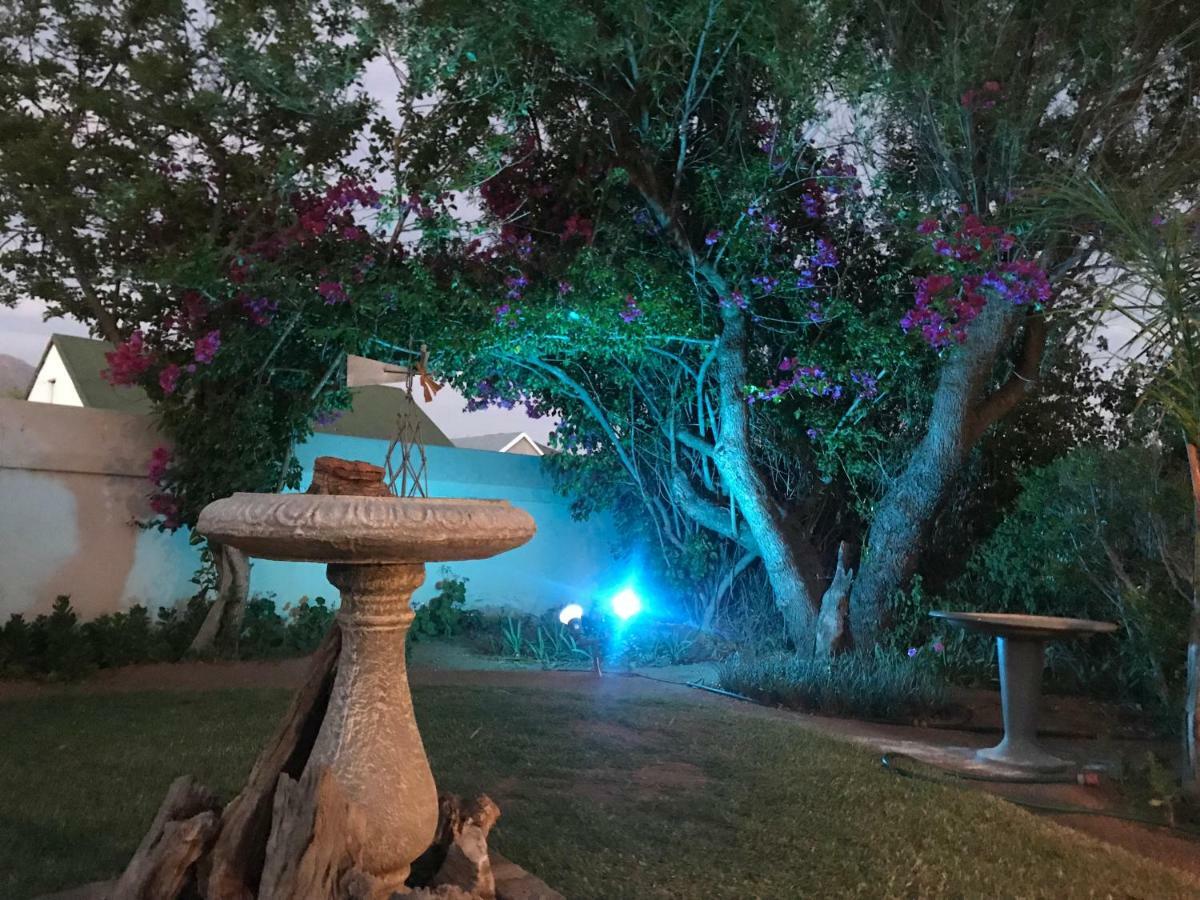 Towerzicht Guest House Ladismith Bagian luar foto