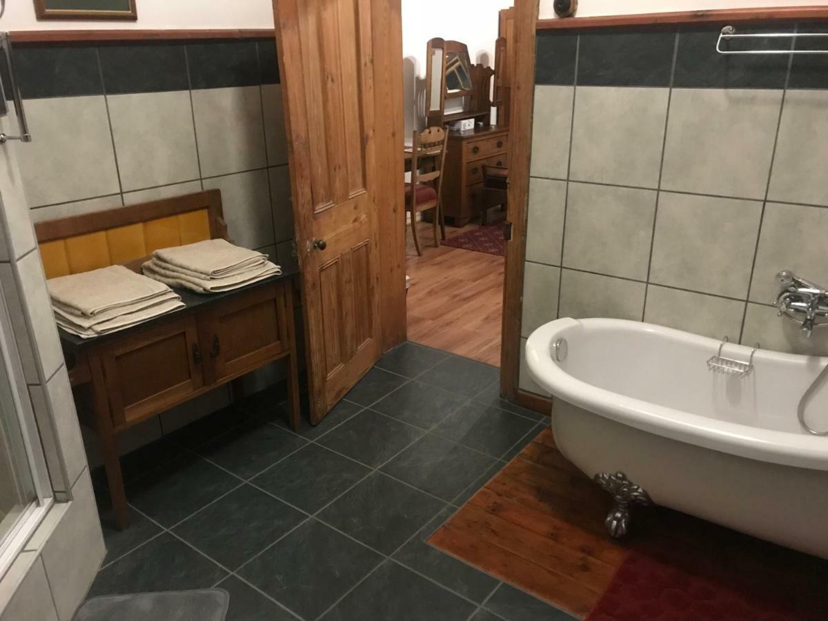 Towerzicht Guest House Ladismith Bagian luar foto